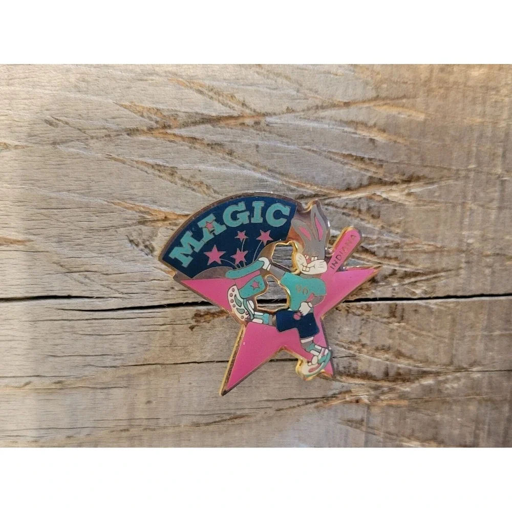 VINTAGE Magic Indiana‎ Bugs Bunny 96 Olympics Pin Collectible Lapel Brooch